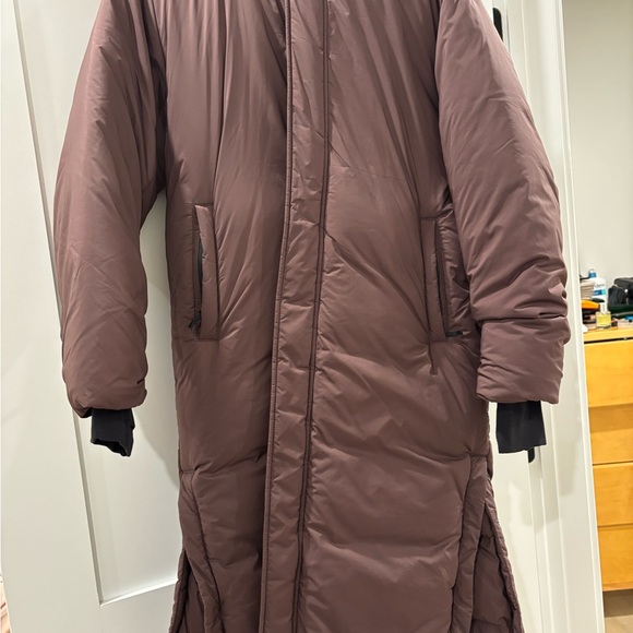 Aritzia Superpuff Unused - Picture 2 of 6